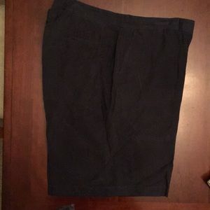 Men’s golf shorts